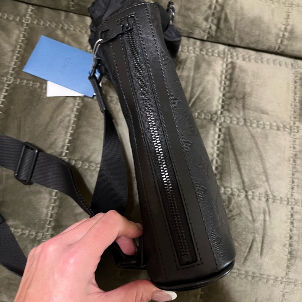 Louis Vuitton Sling bag - Picture 3 of 4